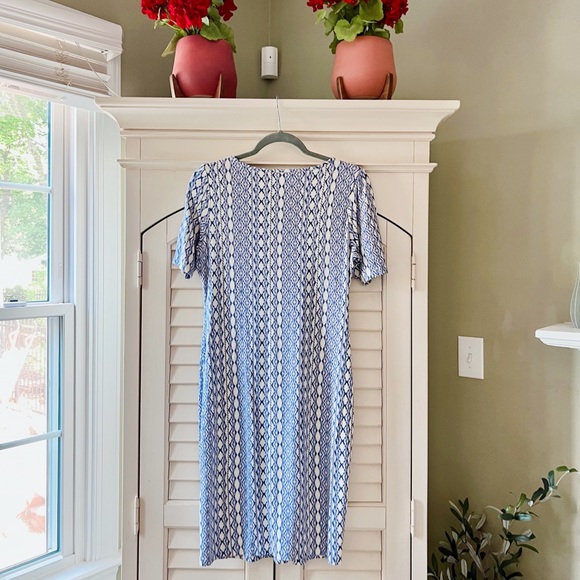 Seráphine Small Geometric Vertical Diamond Print Empire Waist Maternity Dress - Picture 3 of 14